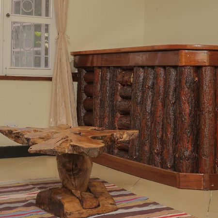 Miika Guest House Entebbe Eksteriør billede